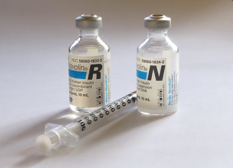 Ricercatore in laboratorio che studia il legame tra diabete e invecchiamento