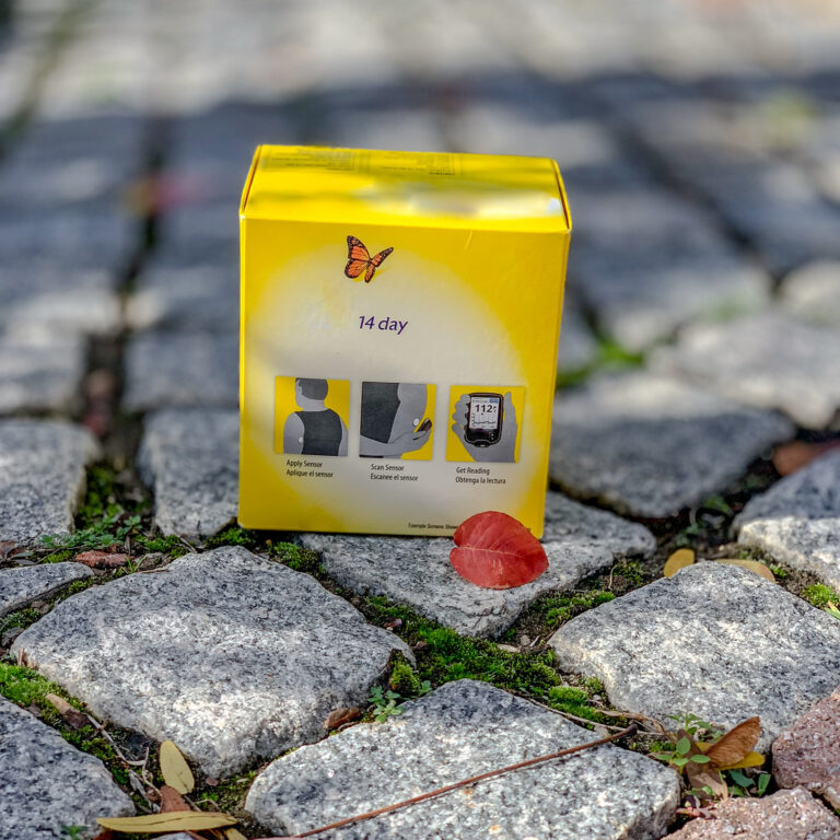 Sensore per il monitoraggio continuo del glucosio e tecnologia per la gestione del diabete