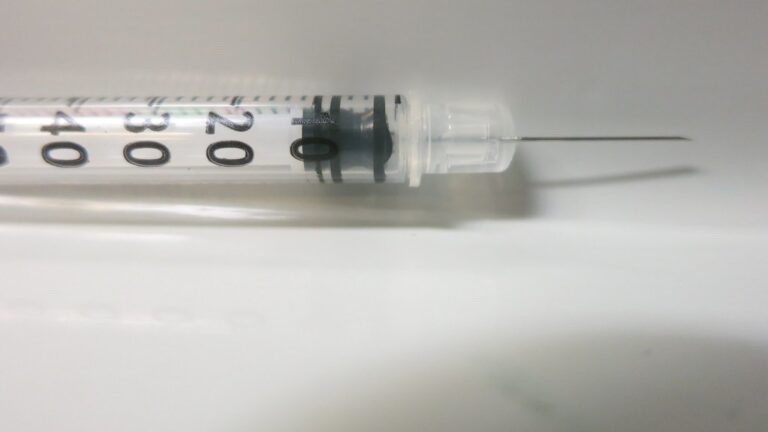 Siringa e insulina, dispositivi per la terapia del diabete
